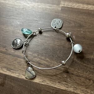 Silver Tone Metal Charm Bangle Bracelet Grandma Blessed Family Heart Expandable